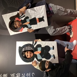 ４